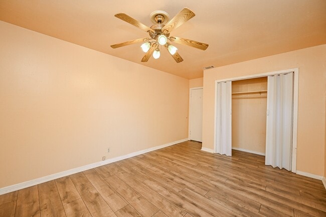 Building Photo - 10302 Woodwind Dr