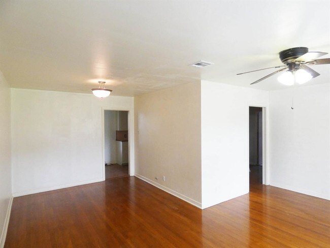 Building Photo - 4130 Osby Dr