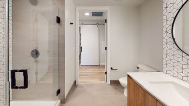 Interior Photo - The MO