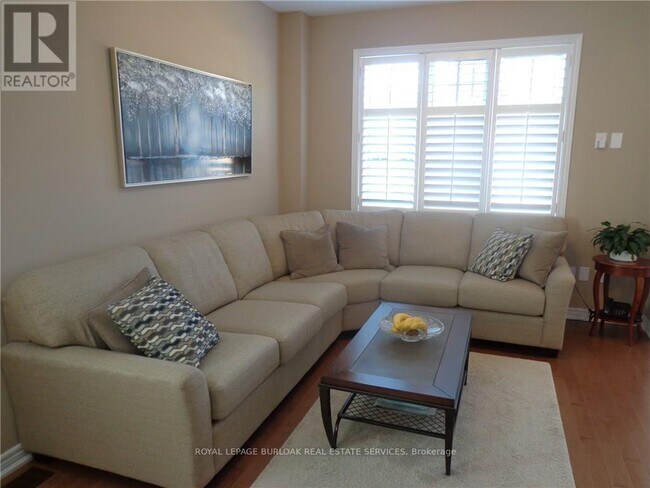 Building Photo - 26 Walters Ln