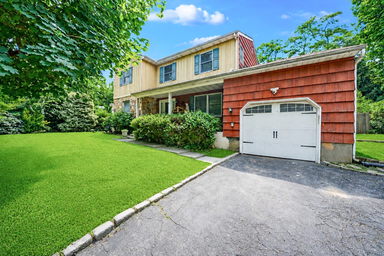 Photo - 2 Berkeley Pl (Sea Cliff, NY)