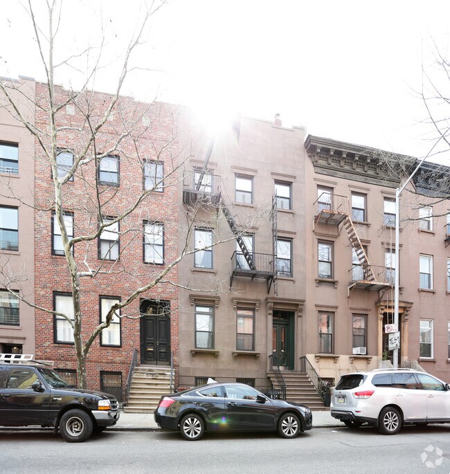 Foto del edificio - 559 Henry St