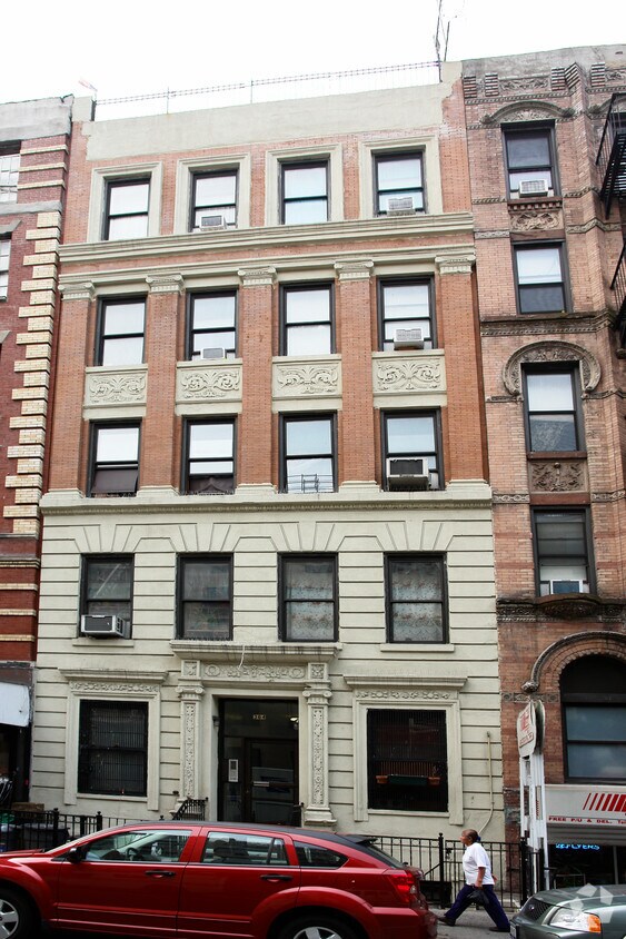 Building Photo - 364 W 52nd St