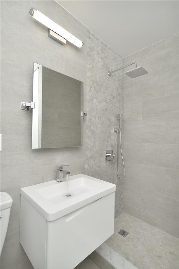 Building Photo - 3214 23rd St