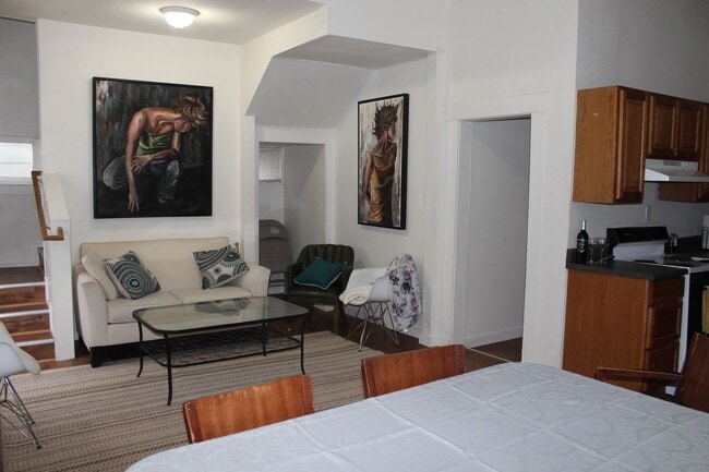 Building Photo - 621 S Jefferson St