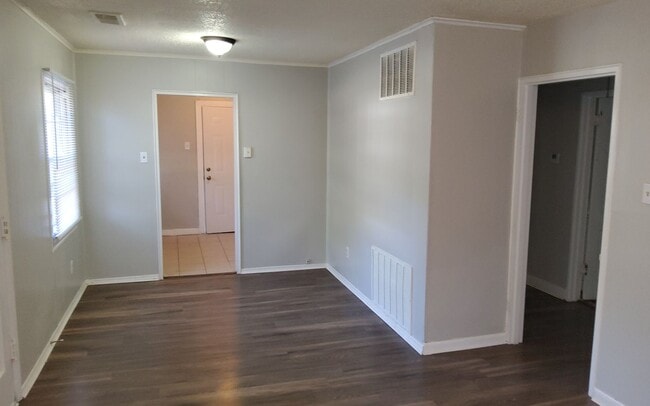 Building Photo - 3701 Barron Ave