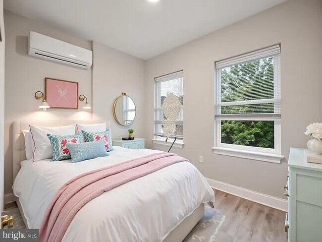 Foto del edificio - 1236 W Airdrie St