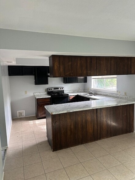 Building Photo - 16523 Lonesome Quail Dr