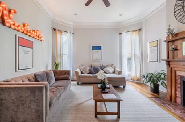 Building Photo - Beautiful Furnished 3 Bedroom Shelby Ave Home in East Nashville