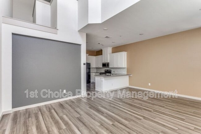 Foto del edificio - 6481 Iron Horse Blvd