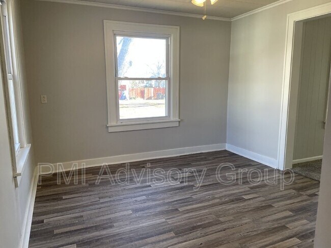Foto del edificio - 721 SW Park Ln