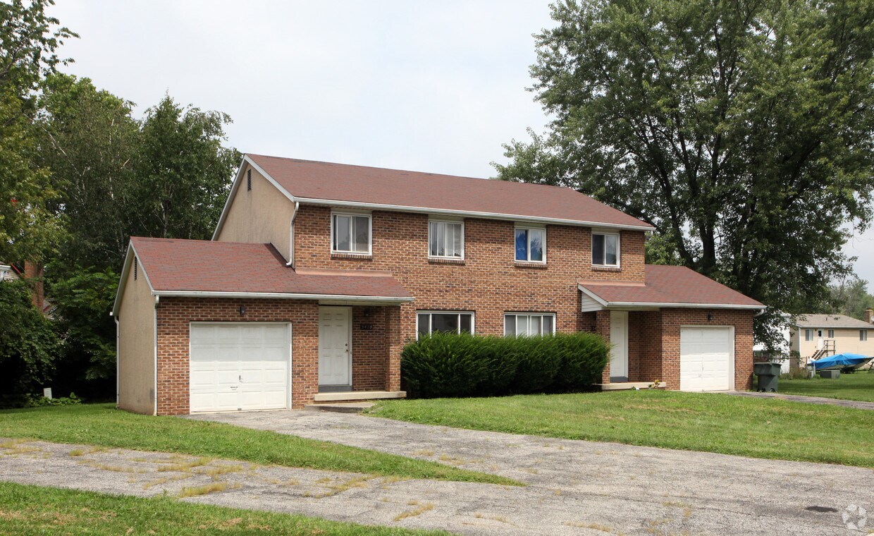Foto principal - 3412-3430 Westpoint Dr