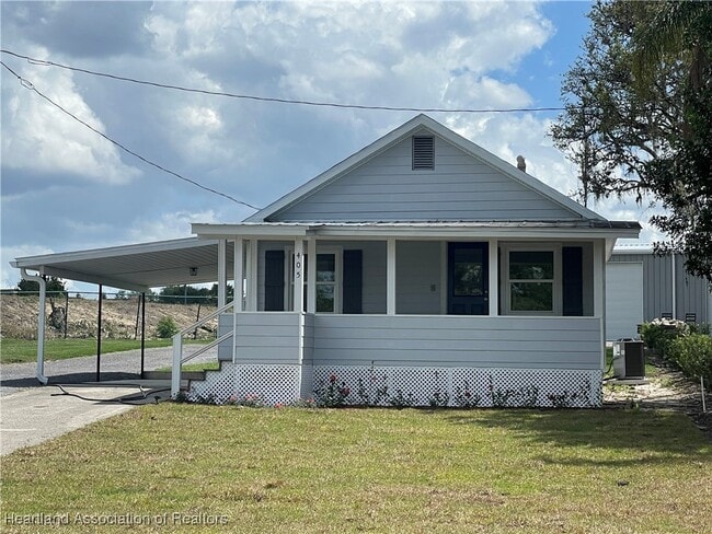 Foto del edificio - 405 W Lake Isis Ave