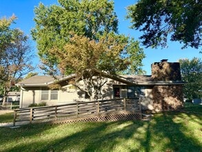 Building Photo - 217 S West Ave