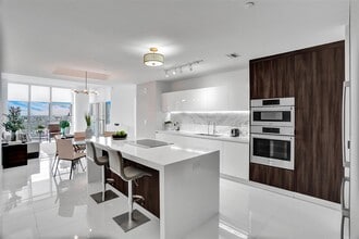 Building Photo - 851 NE 1st Ave