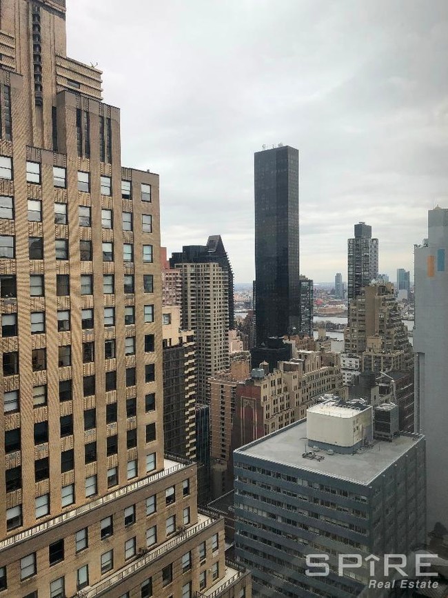 Foto del edificio - 150 E 44th St