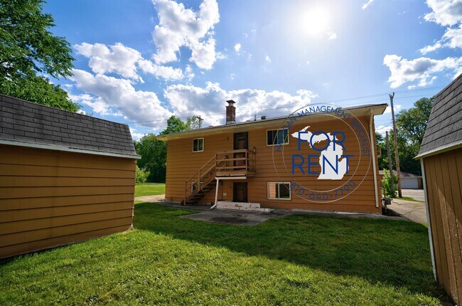 Foto del edificio - 943 Bradley Ave