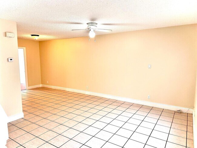 Foto del edificio - 11624 NW 35th Ct
