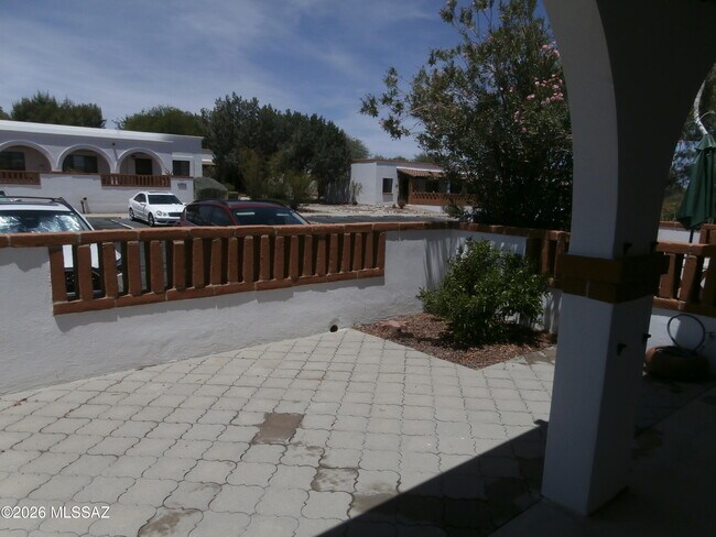 Building Photo - 133 S Paseo Pena