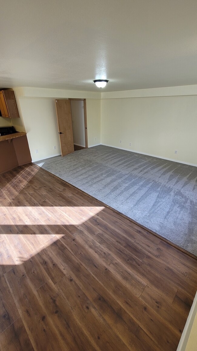 Mother In Law Suite - 9905 157th St E