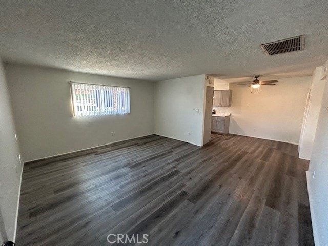 Foto del edificio - 51099 Eisenhower Dr