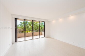 Building Photo - 151 Crandon Blvd