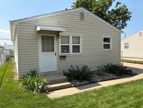 Building Photo - 4612 S 63rd St