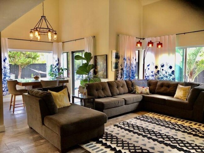 Foto del edificio - Gorgeous remodeled 4 bed/3 bath Carlsbad d...