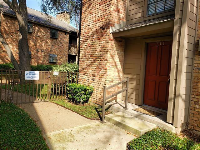 Building Photo - 15221 Berry Trail