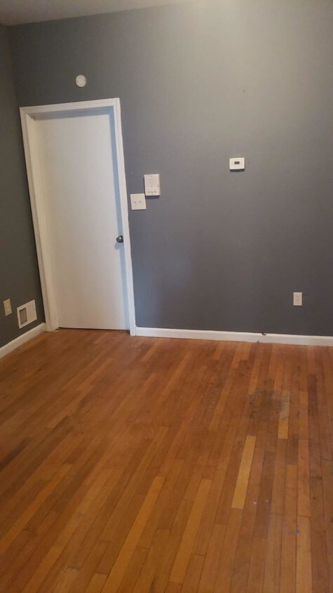 Primary Photo - 249 Inslee Pl