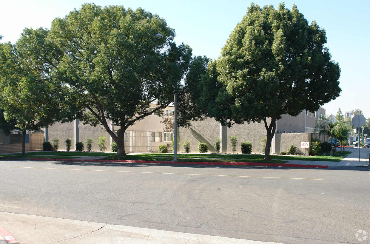 Primary Photo - 13106 7th St