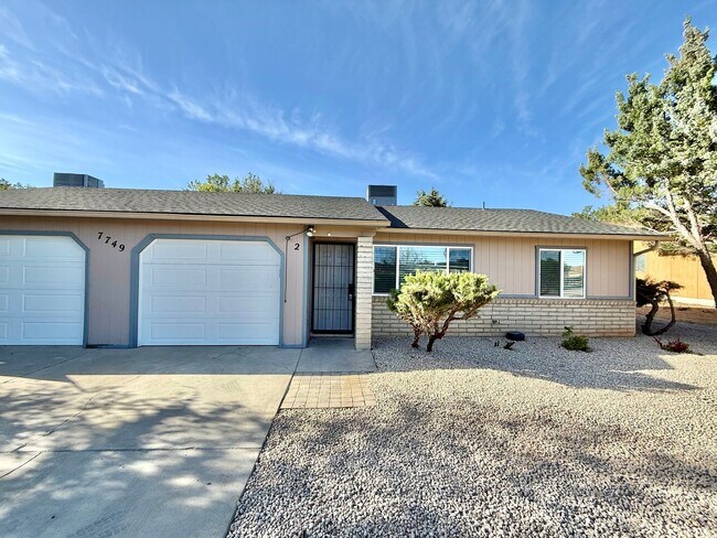 Foto del edificio - Newly Remodeled 2 bed 1 bath!