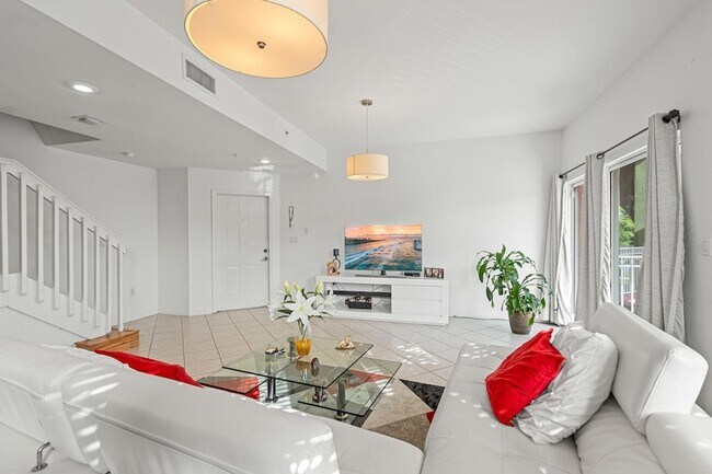 Foto del edificio - 11002 NW 83rd St