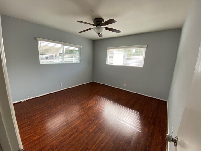 Dining Area - 14606 Magnolia Blvd