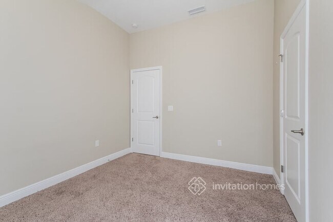 Building Photo - 11135 Irish Moss Ave