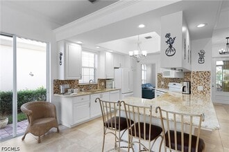 Building Photo - 7983 Valentina Ct