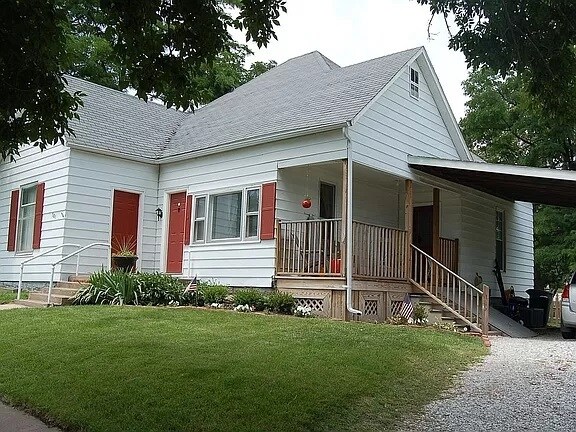 Primary Photo - 701 E Cottonwood St