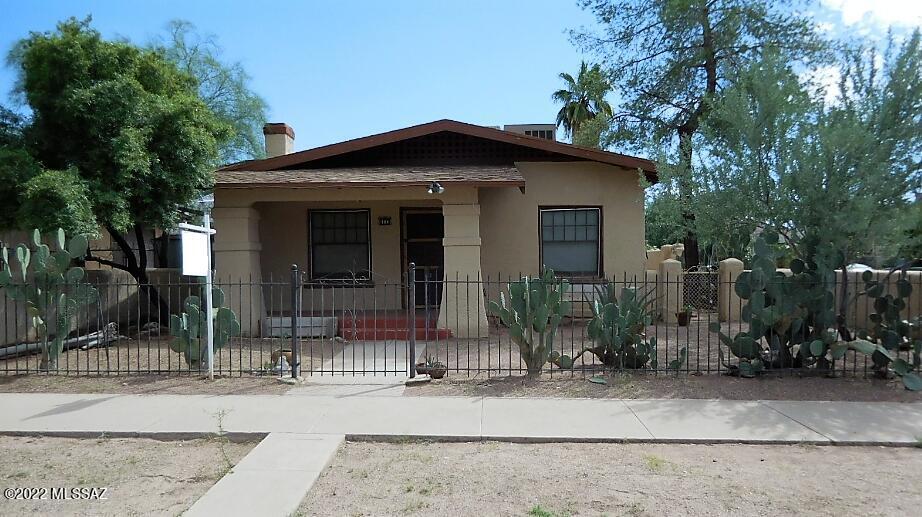 Tucson, 
                        , –