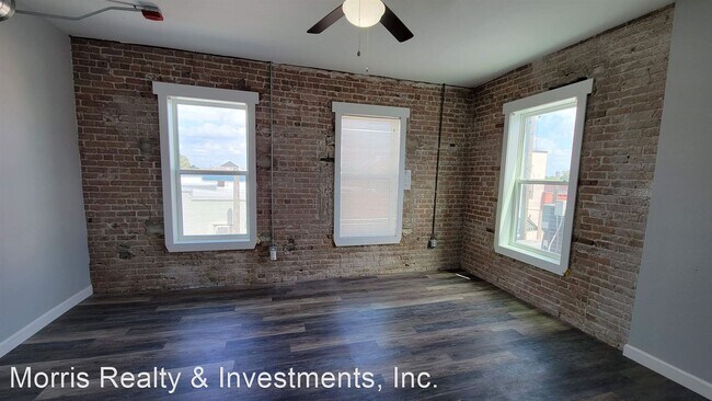 Building Photo - 1 br, 1 bath House - 103 S 2nd St Unit C