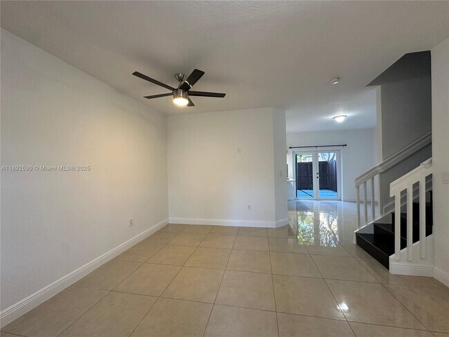 Foto del edificio - 9345 SW 220th St