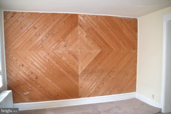 Foto del edificio - 243 Coverly Rd