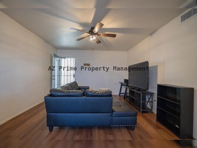 Photo - 5135 N 10th St Apartment
