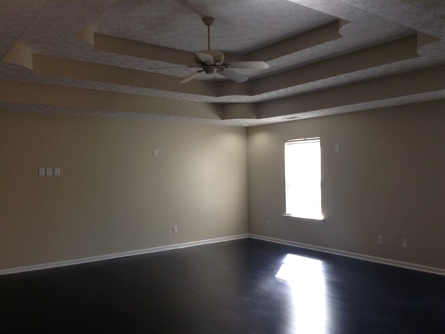 Foto del edificio - 2122 Creek Trail Dr