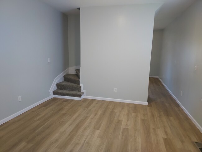 Foto del edificio - 2 Bedroom, 1 Bath Townhome