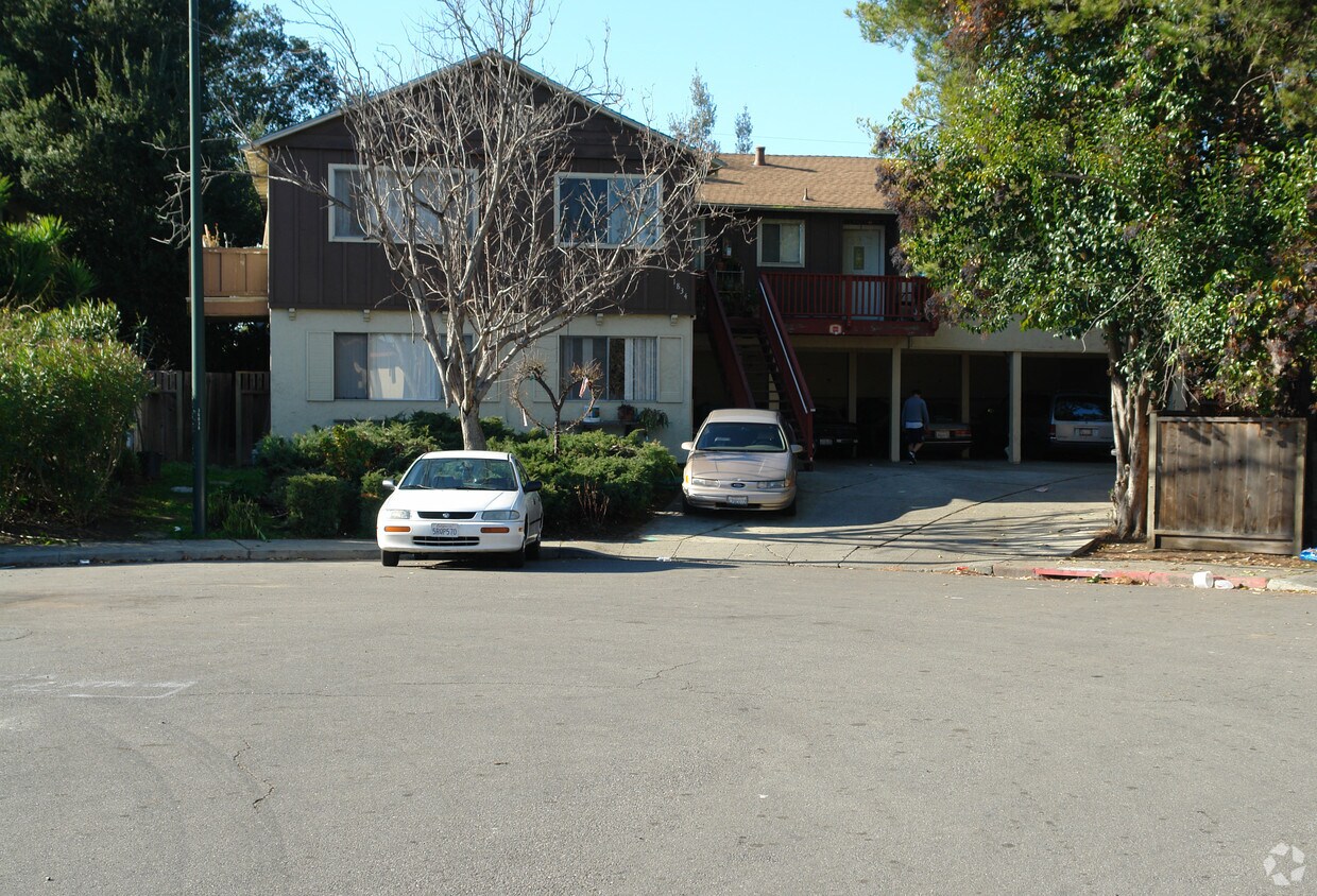 Primary Photo - 1834 Higdon Ave