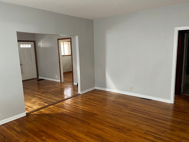 Foto del edificio - 134 Hawthorne Ave