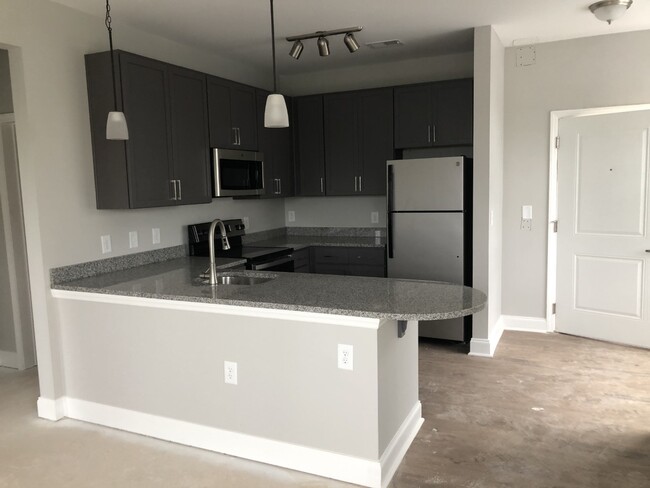 Building Photo - 22-28 Wedgefield Dr