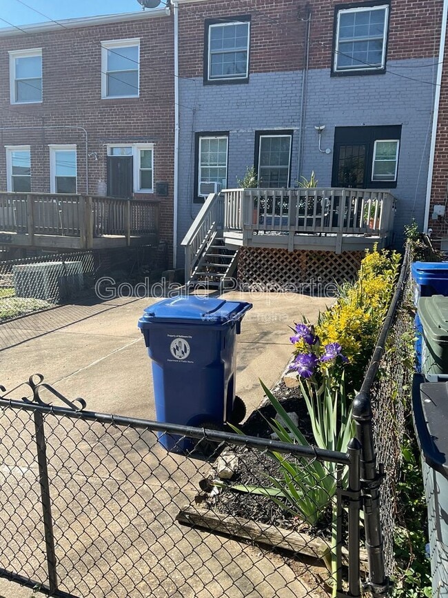 Building Photo - 4320 Sheldon Ave