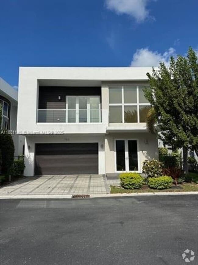 Building Photo - 7515 NW 97th Ct