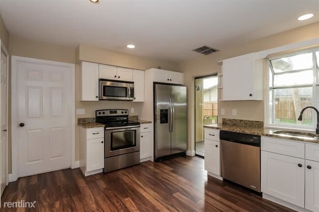 Building Photo - 3 br, 2 bath House - 1576 Beechwood Trail ...